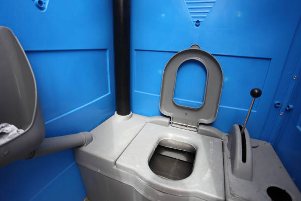 Best Portable restroom trailer rental  in Mountain View Acres, CA